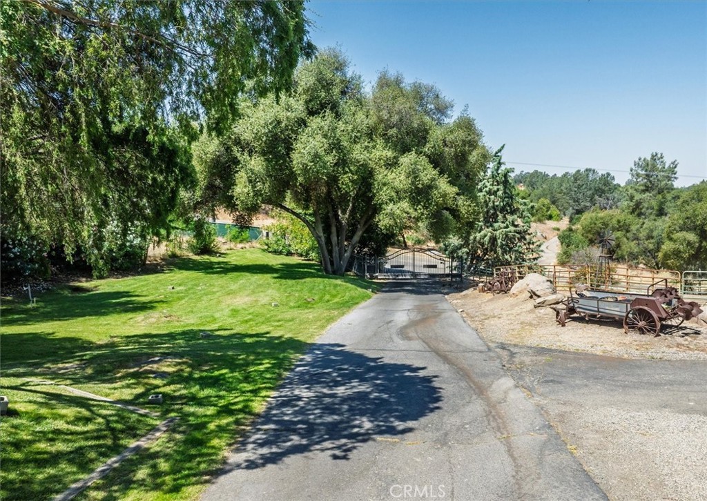 36515 Wells Rd, Coarsegold, CA 93614