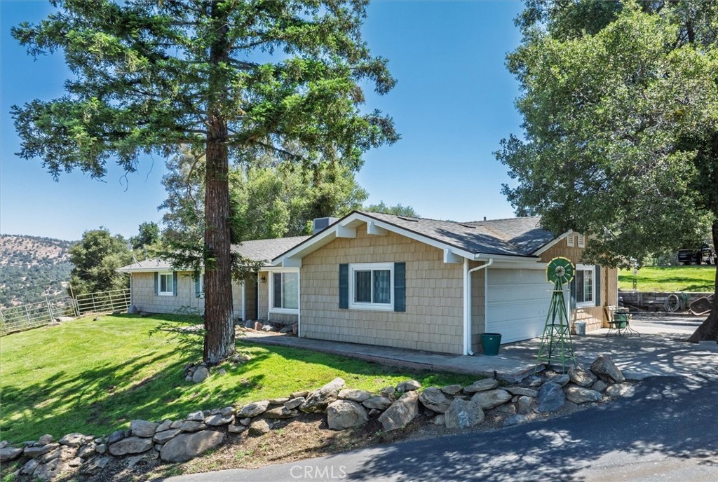 36515 Wells Rd, Coarsegold, CA 93614