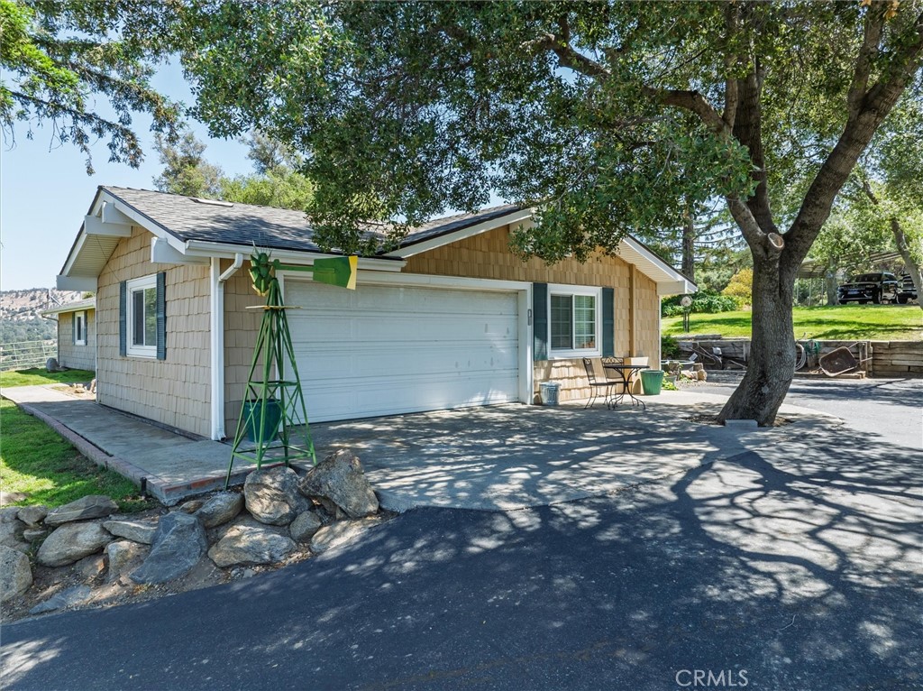 36515 Wells Rd, Coarsegold, CA 93614