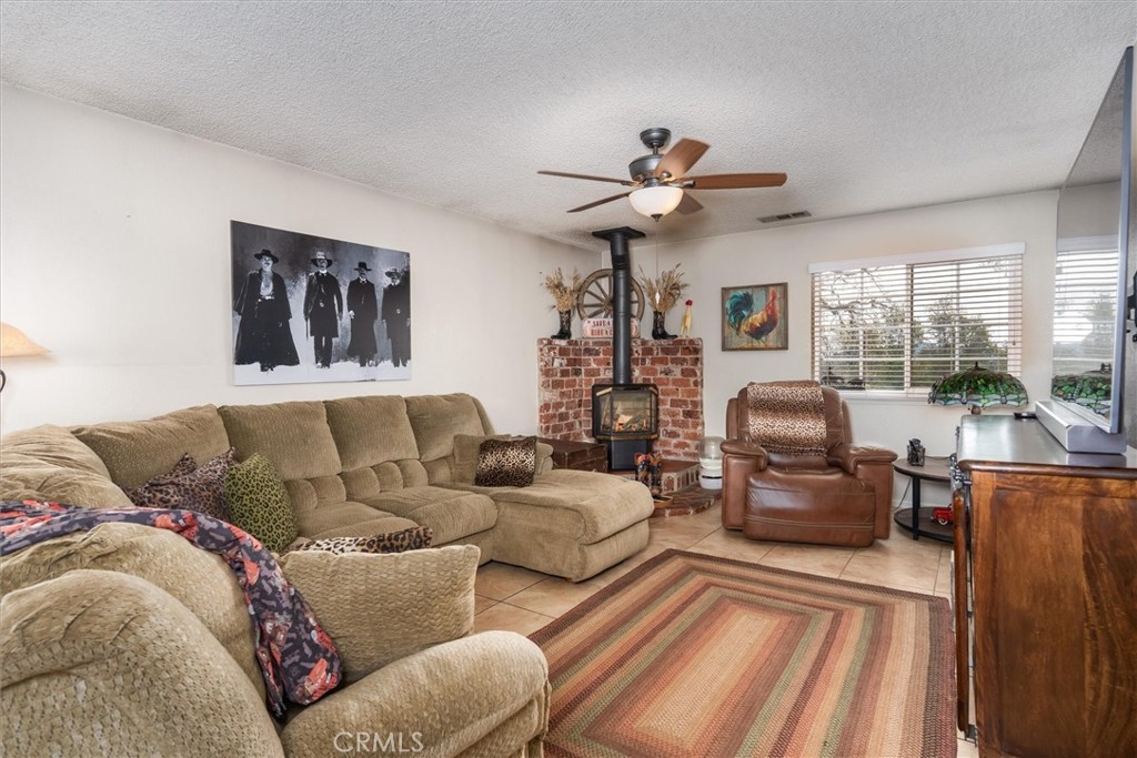 36515 Wells Rd, Coarsegold, CA 93614