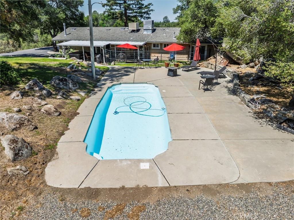 36515 Wells Rd, Coarsegold, CA 93614
