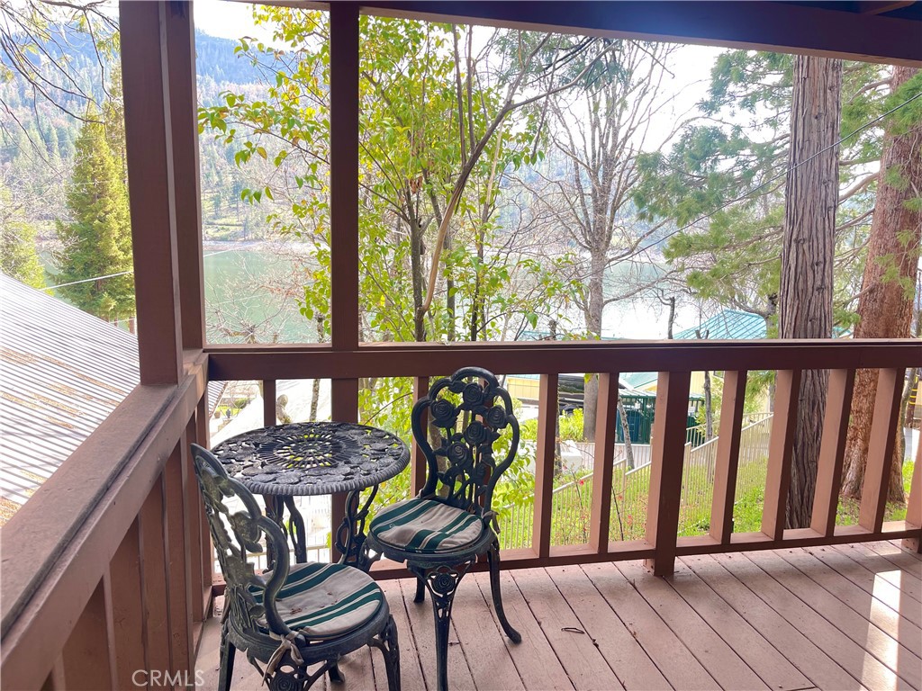 39121 Lake Dr, Bass Lake, CA 93604