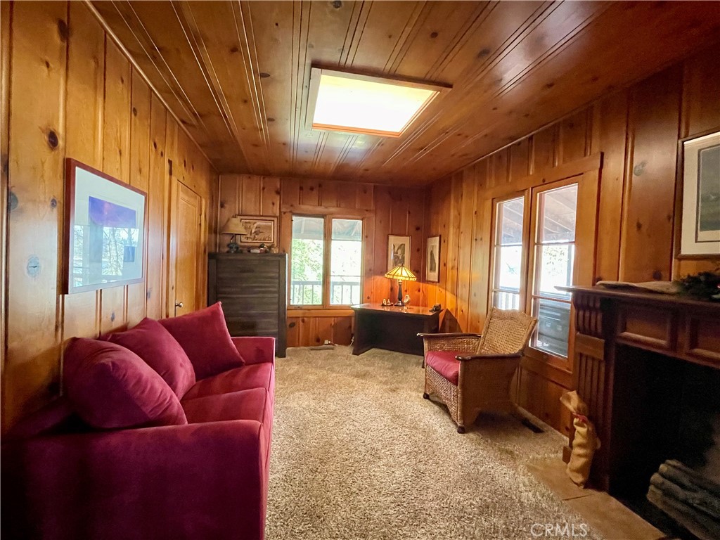 39121 Lake Dr, Bass Lake, CA 93604