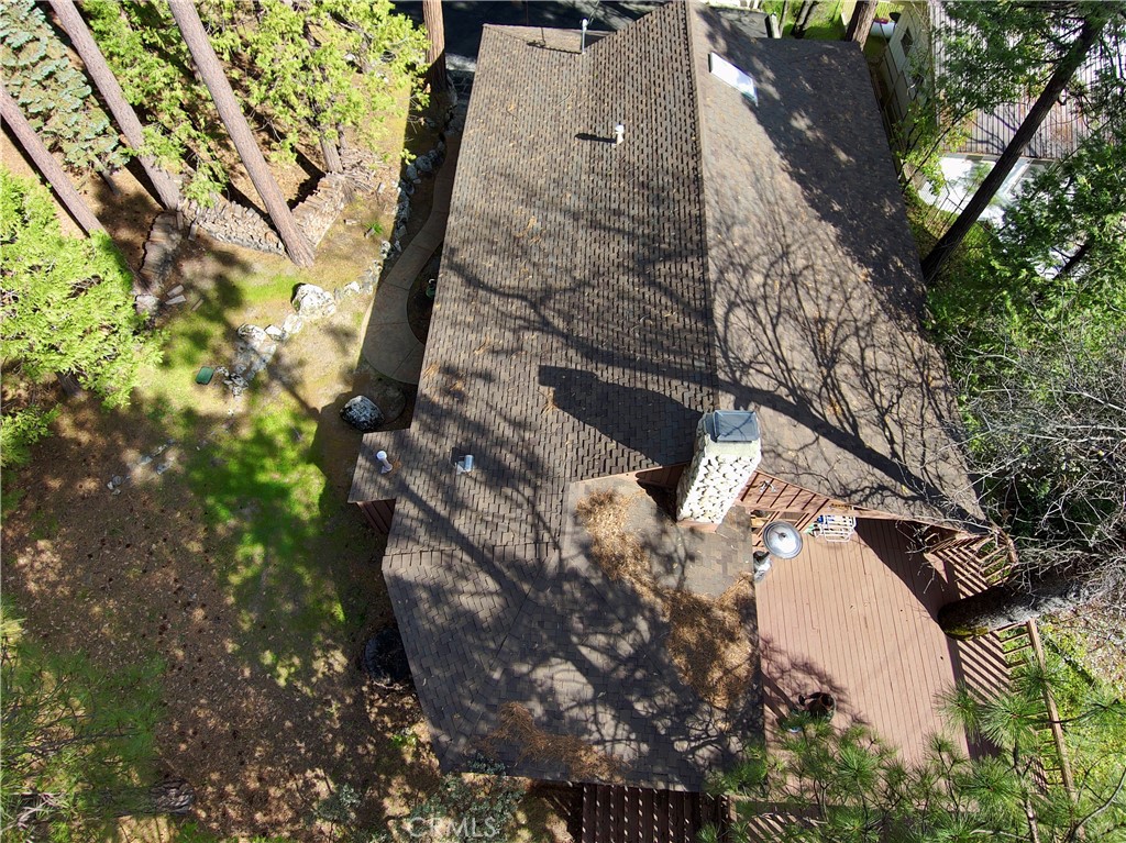 39121 Lake Dr, Bass Lake, CA 93604