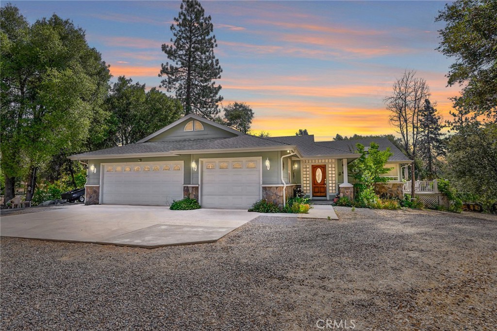 44550 Windsong Way, Ahwahnee, CA 93601