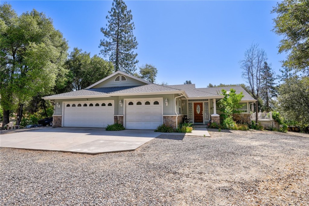 44550 Windsong Way, Ahwahnee, CA 93601