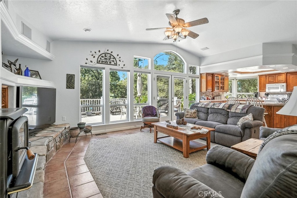 44550 Windsong Way, Ahwahnee, CA 93601