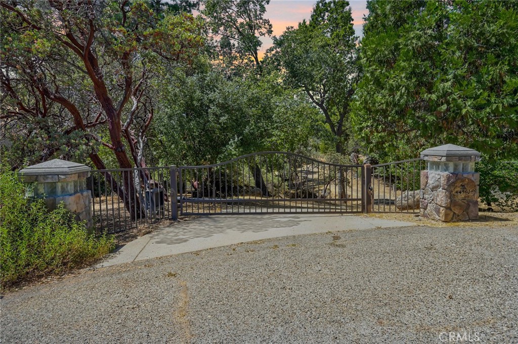 44550 Windsong Way, Ahwahnee, CA 93601