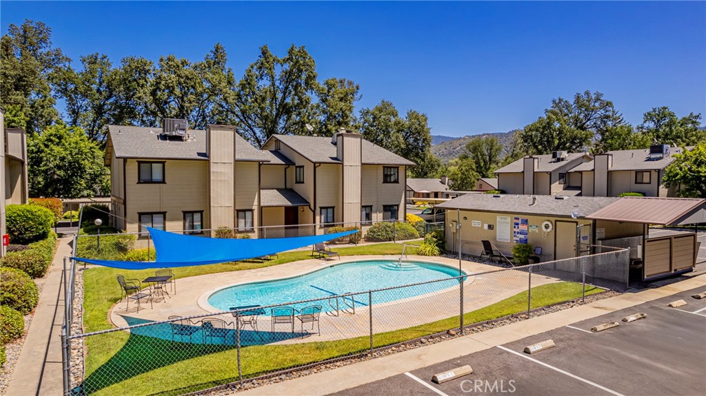 49400 River Park Rd #55, Oakhurst, CA 93644