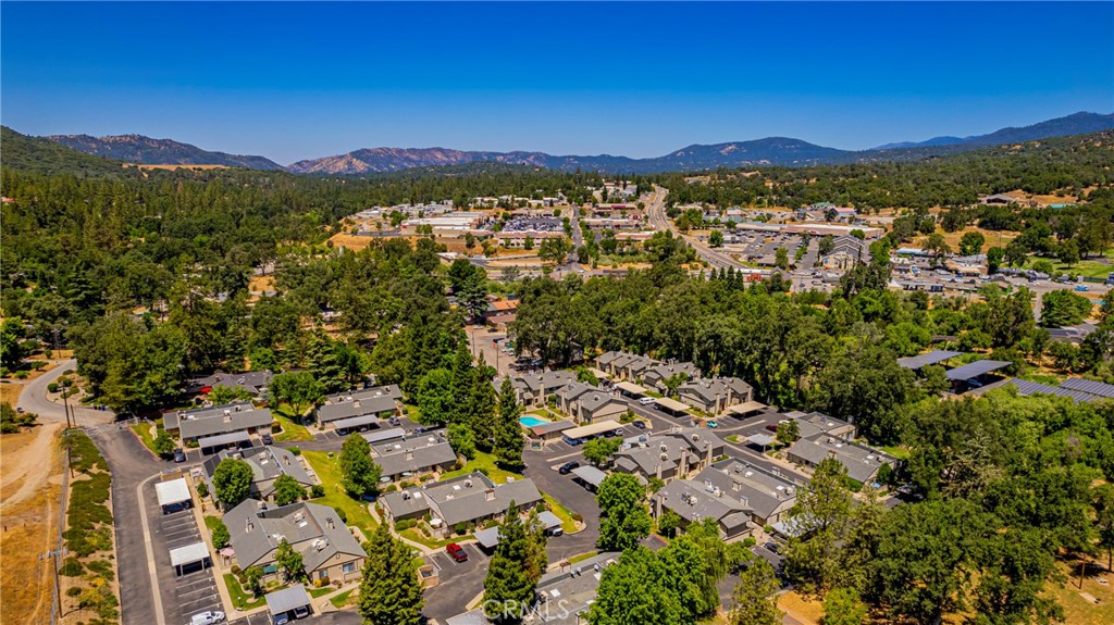 49400 River Park Rd #55, Oakhurst, CA 93644