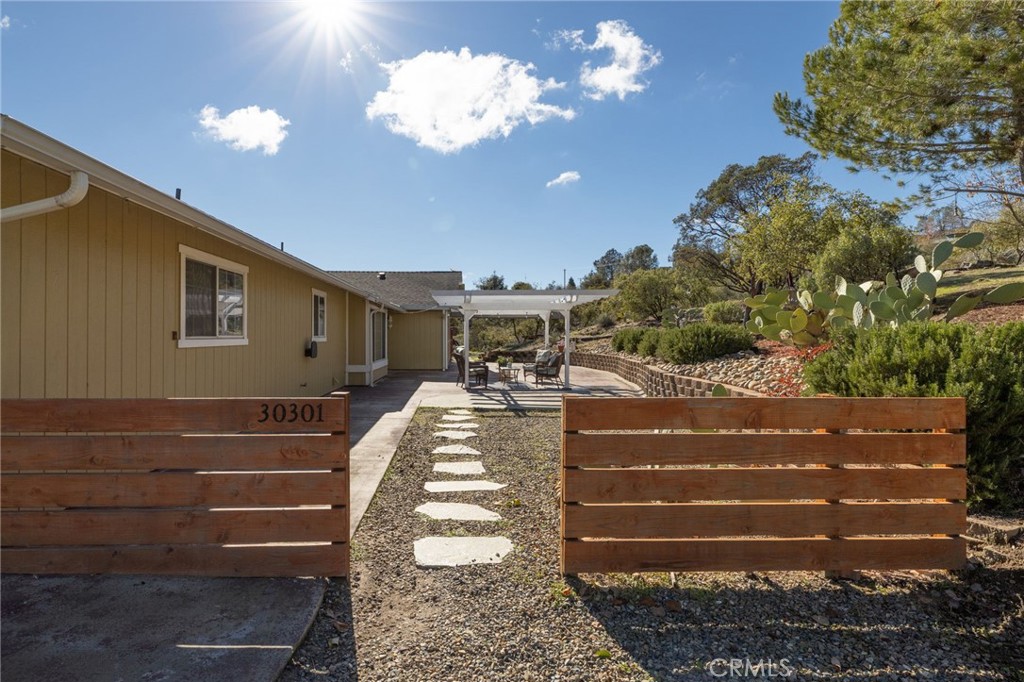 30301 E Longview Ln, Coarsegold, CA 93614