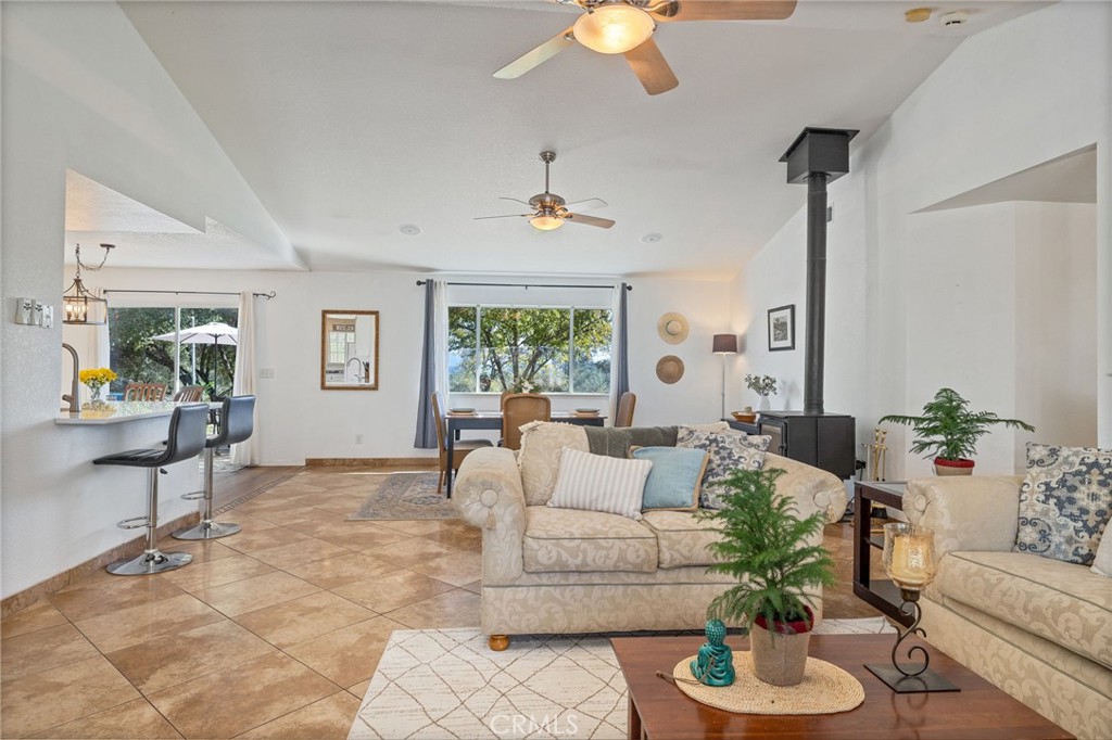 30301 E Longview Ln, Coarsegold, CA 93614