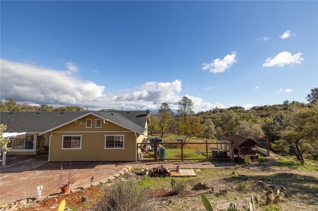 30301 E Longview Ln, Coarsegold, CA 93614