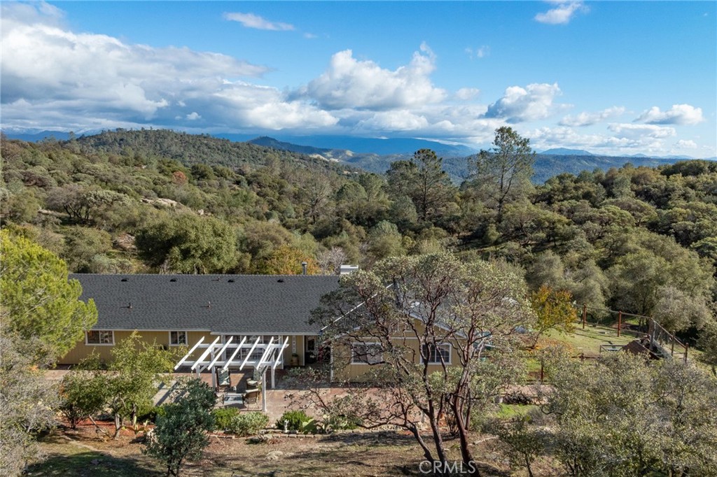 30301 E Longview Ln, Coarsegold, CA 93614