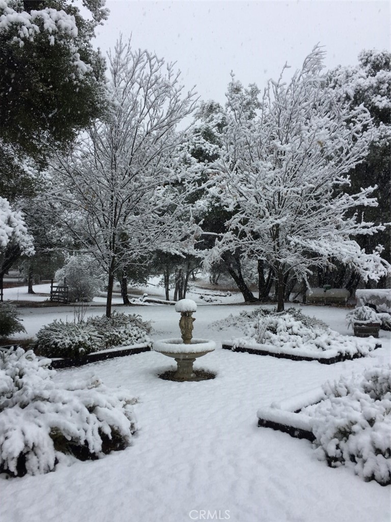 39406 John West Rd, Oakhurst, CA 93644