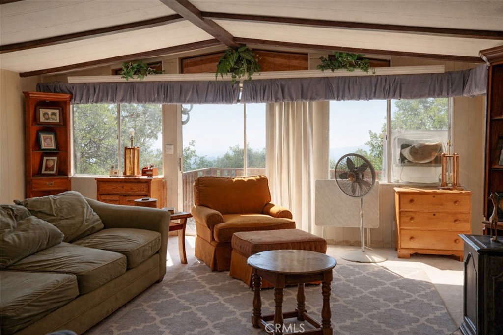 33404 Robinhood Dr, Coarsegold, CA 93614