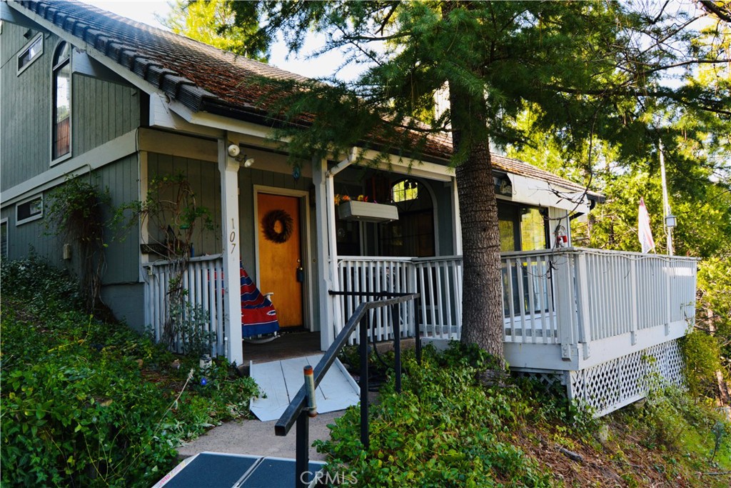 40748 Foxboro Ct, Bass Lake, CA 93604