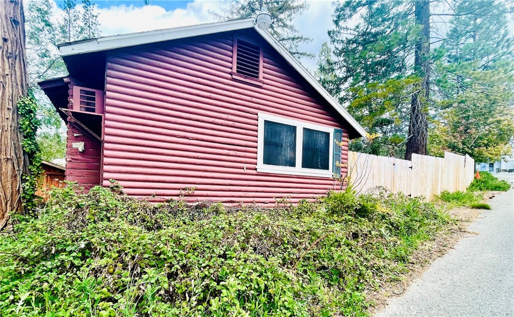 39550 Saunders, Bass Lake, CA 93604