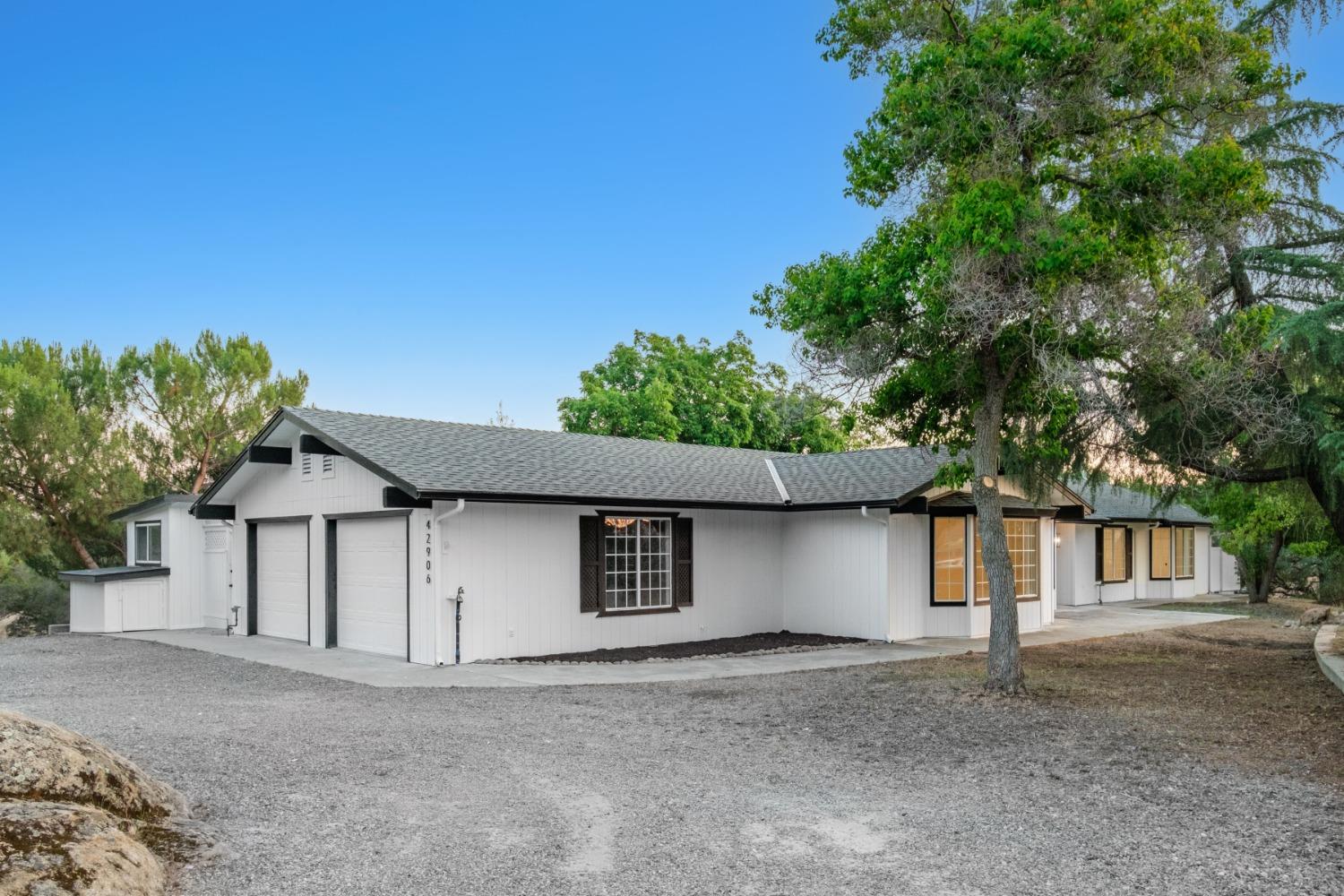42906 Ranger Circle Dr. Dr, Coarsegold, CA 93614