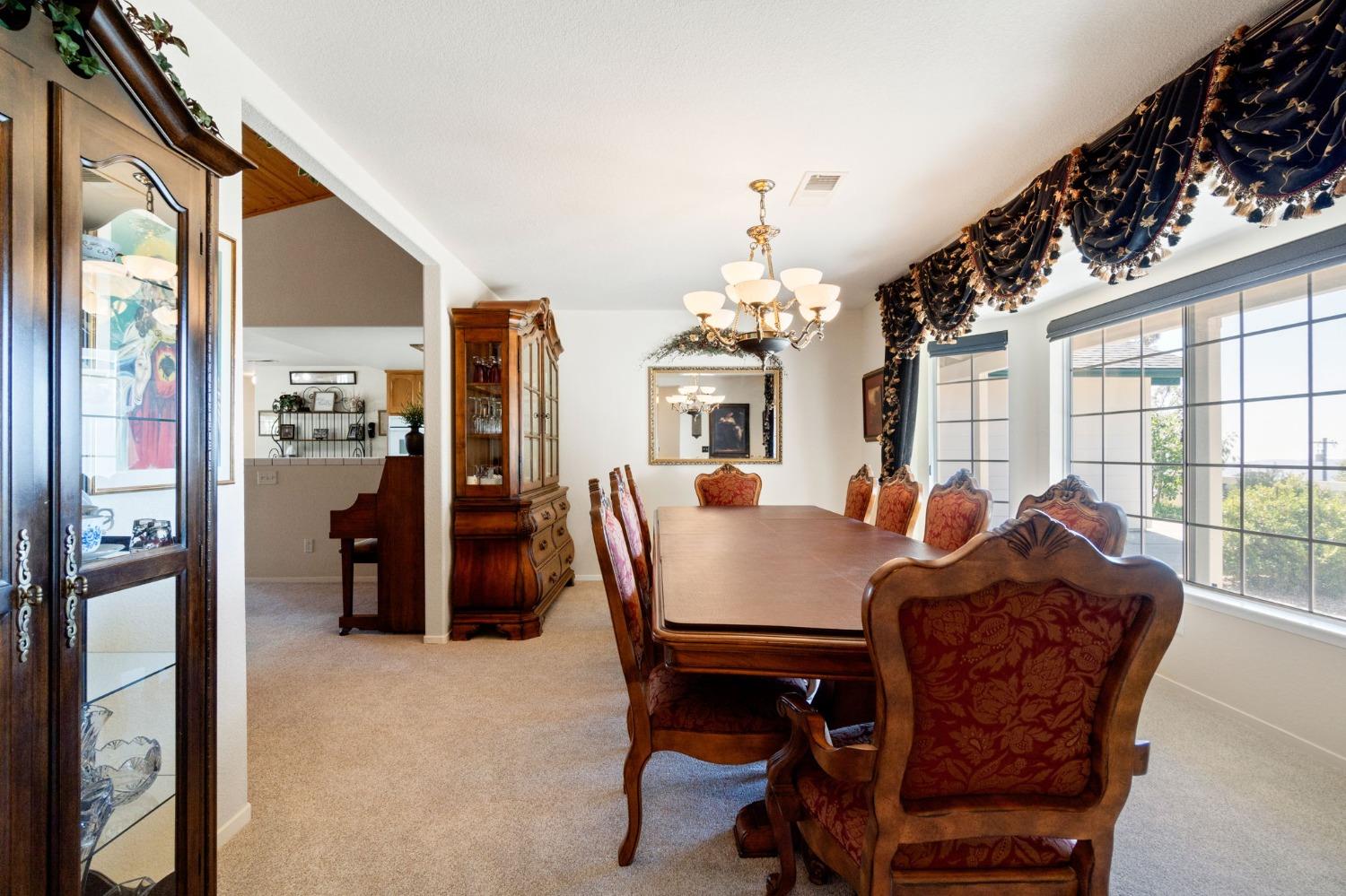 33867 Jennifer Ct, Coarsegold, CA 93614