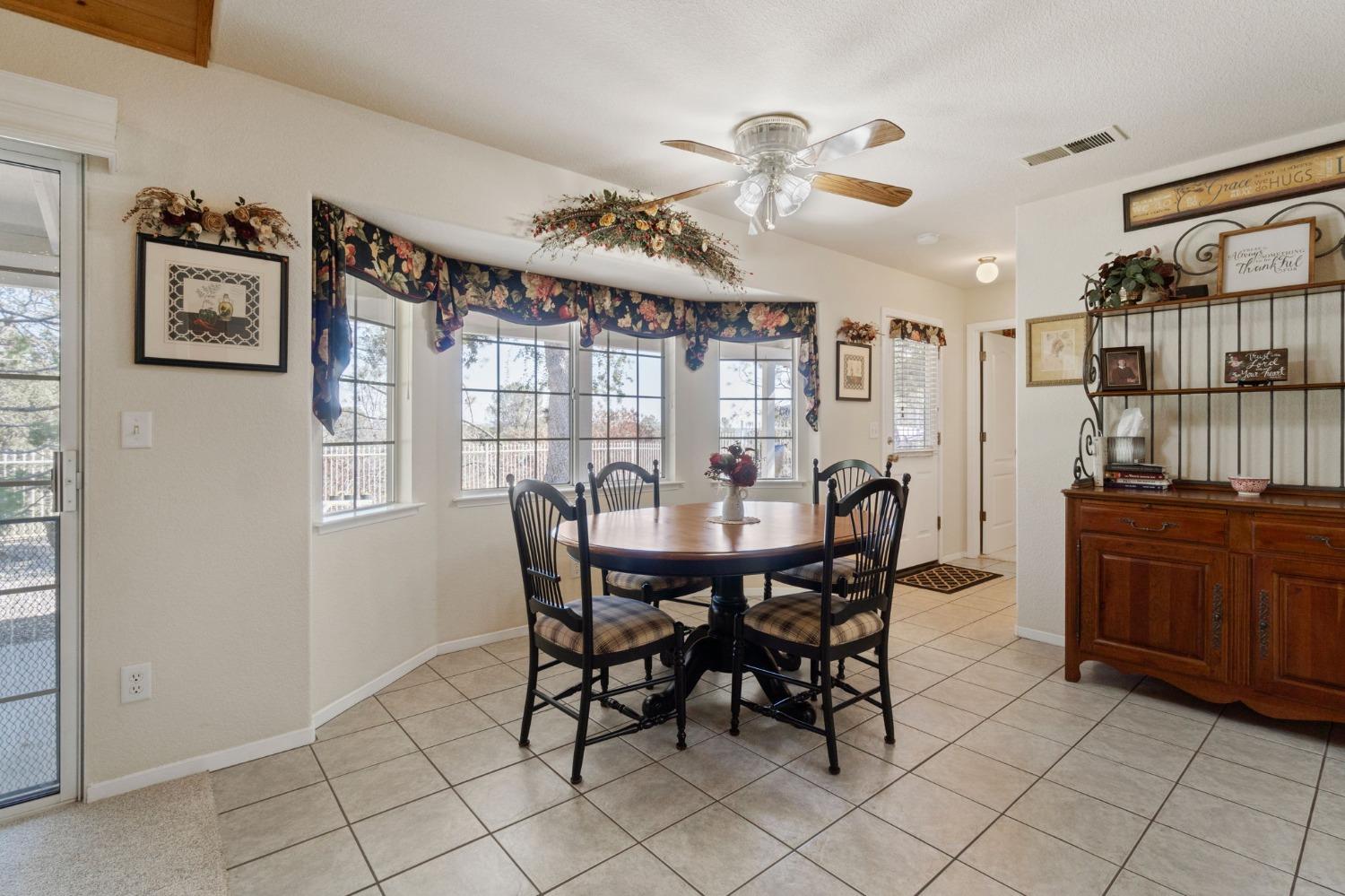 33867 Jennifer Ct, Coarsegold, CA 93614