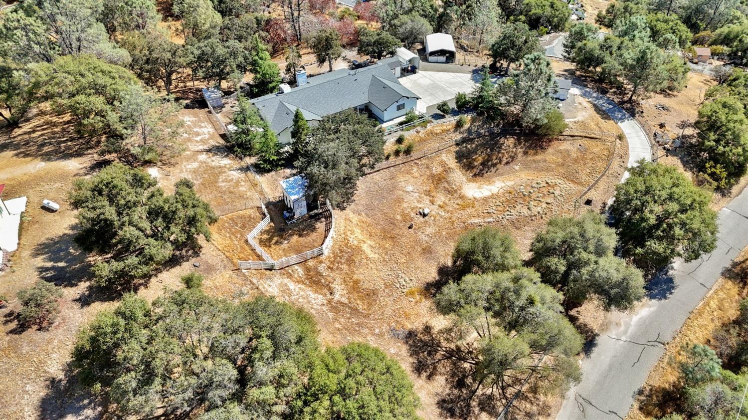 33867 Jennifer Ct, Coarsegold, CA 93614