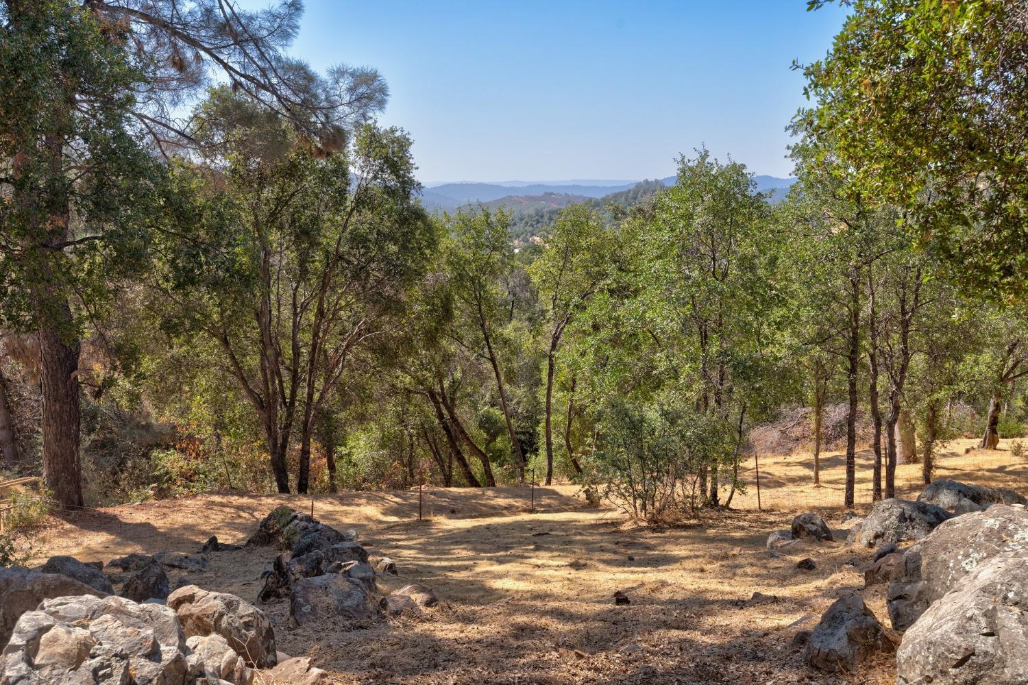 5238 Avoca Vale Rd, Mariposa, CA 95338