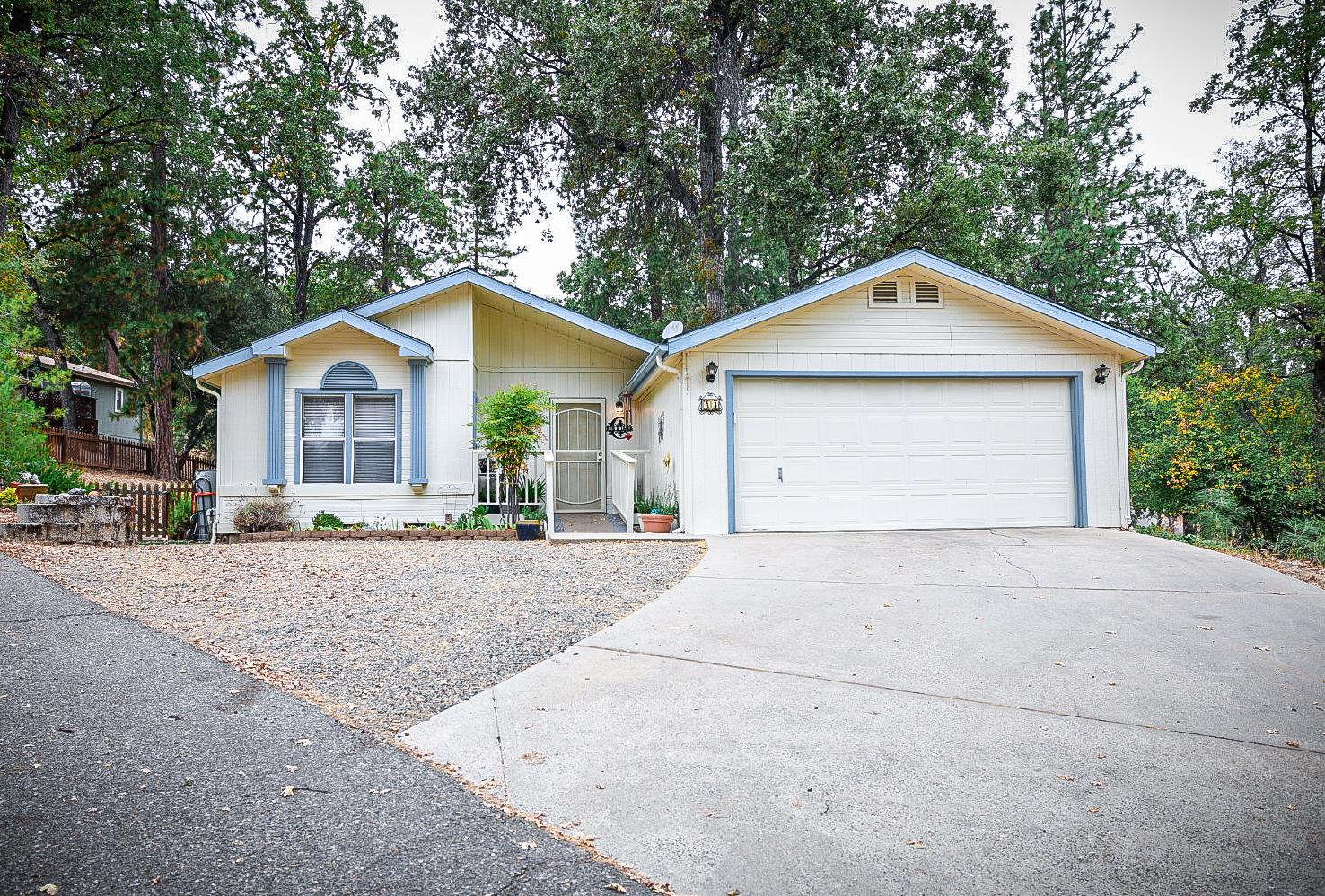 43555 Highway 41 #A3, Oakhurst, CA 93644
