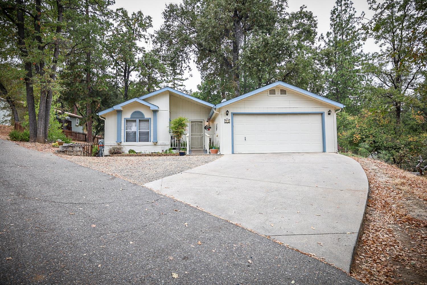 43555 Highway 41 #A3, Oakhurst, CA 93644