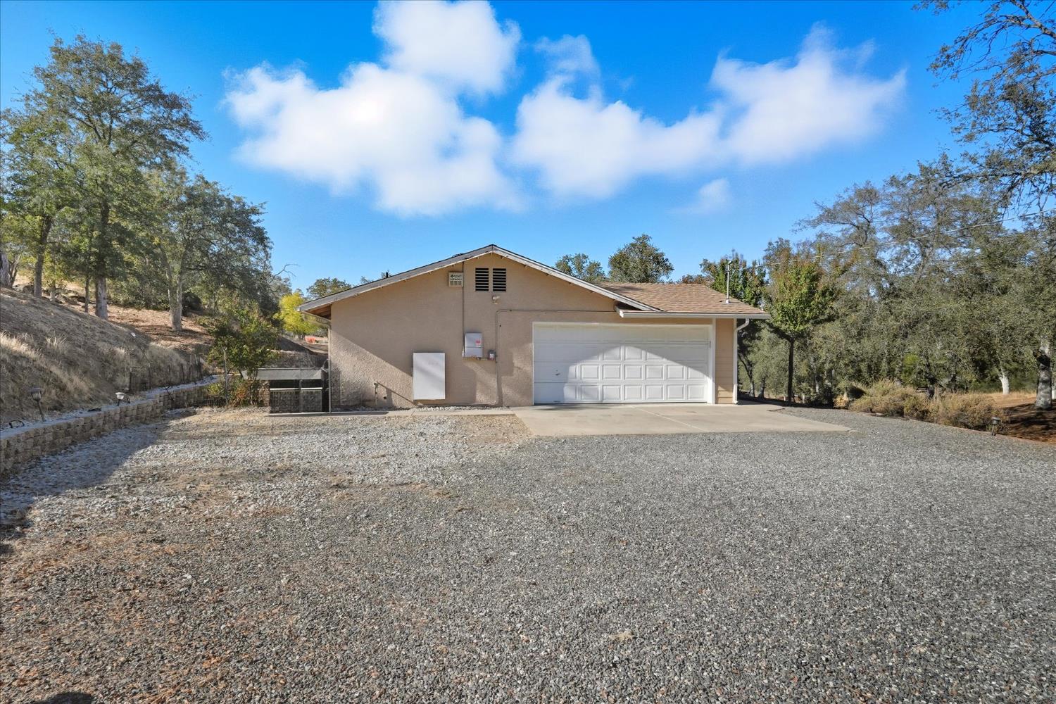 43468 Crystal Cave Cir, Coarsegold, CA 93614