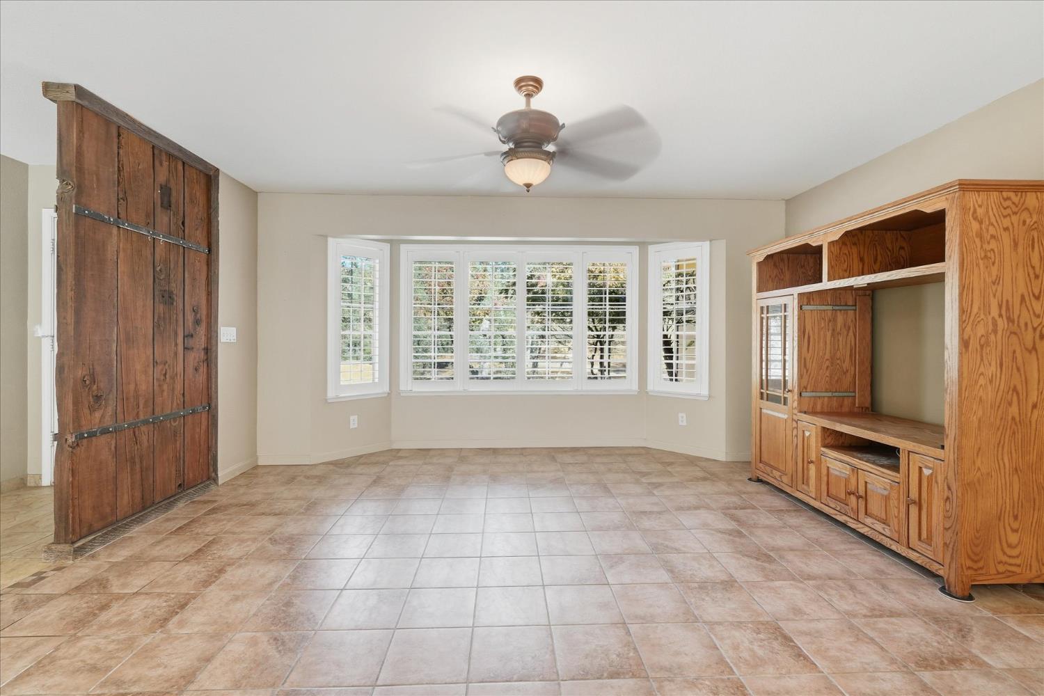 43468 Crystal Cave Cir, Coarsegold, CA 93614