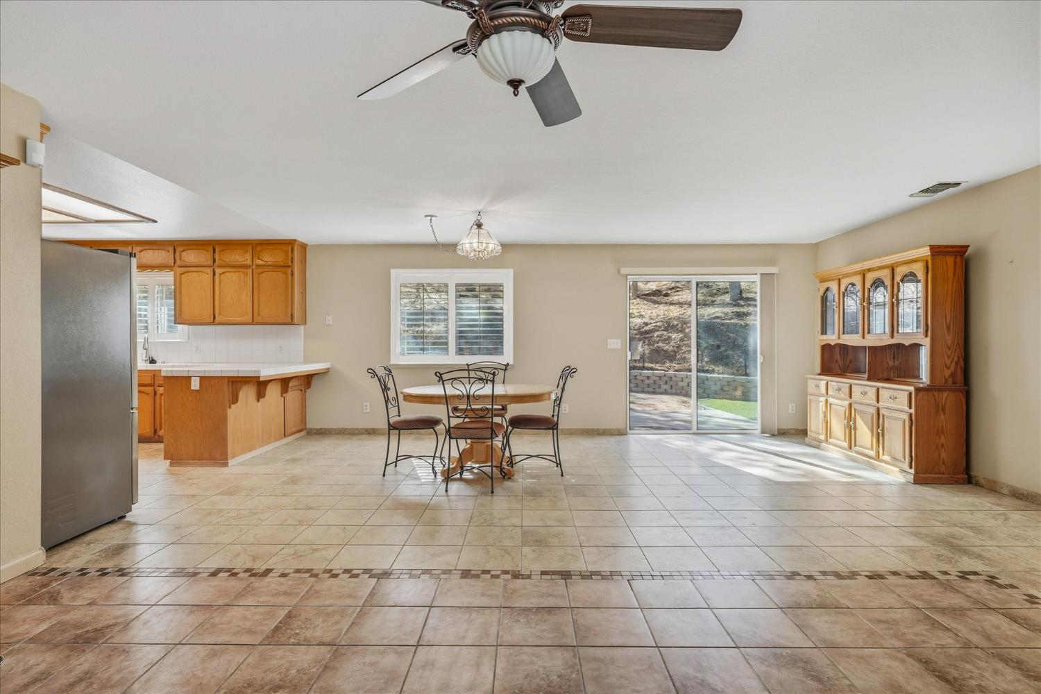 43468 Crystal Cave Cir, Coarsegold, CA 93614