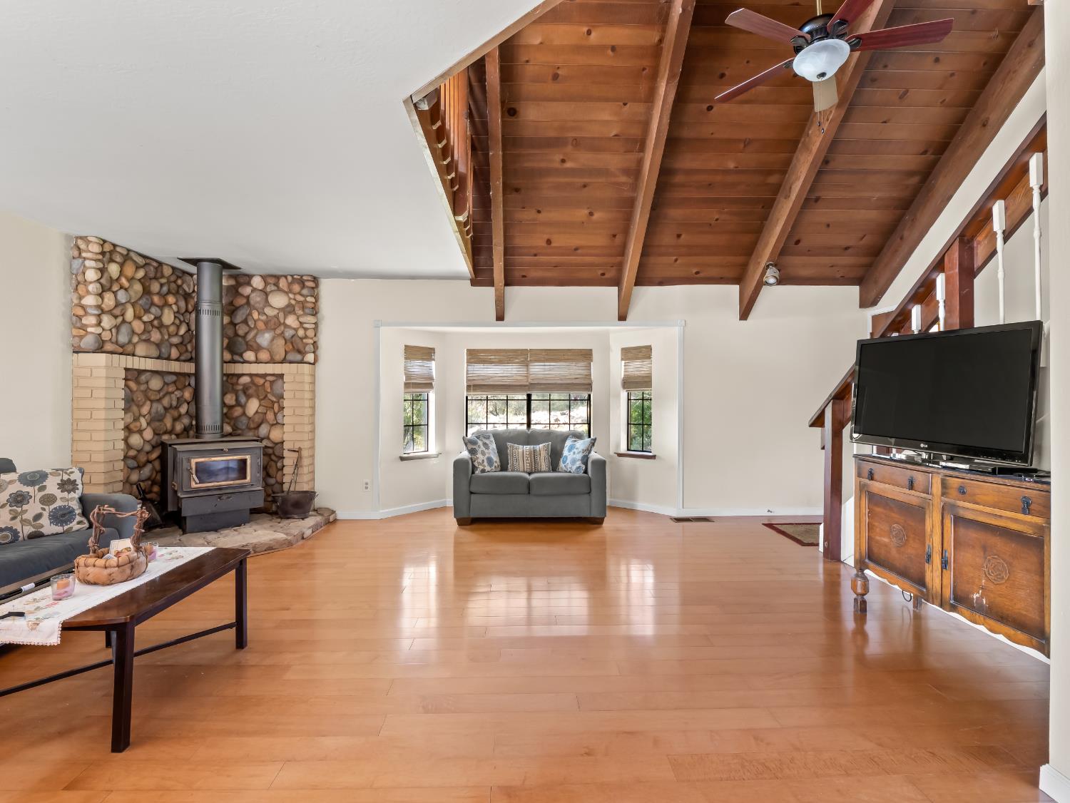 29700 Deer Trail Ln, Coarsegold, CA 93614