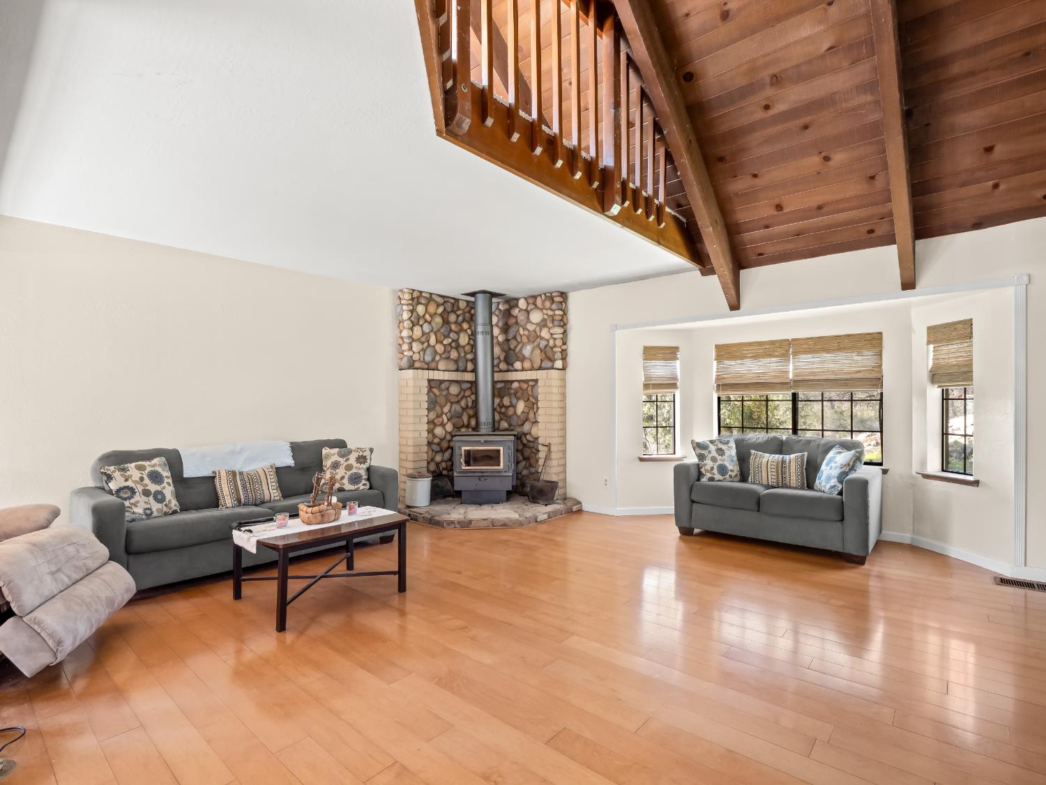 29700 Deer Trail Ln, Coarsegold, CA 93614