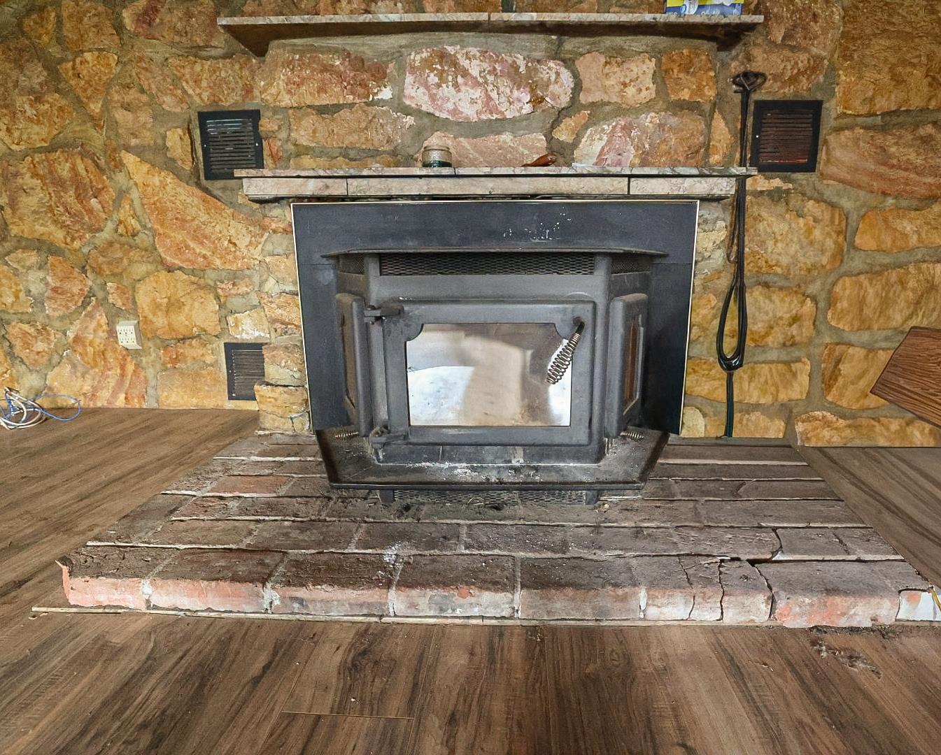 5156 Hillside Dr, Mariposa, CA 95338