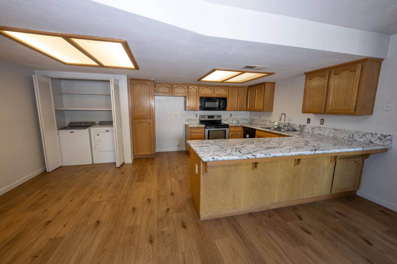 49400 River Park Rd #60, Oakhurst, CA 93644