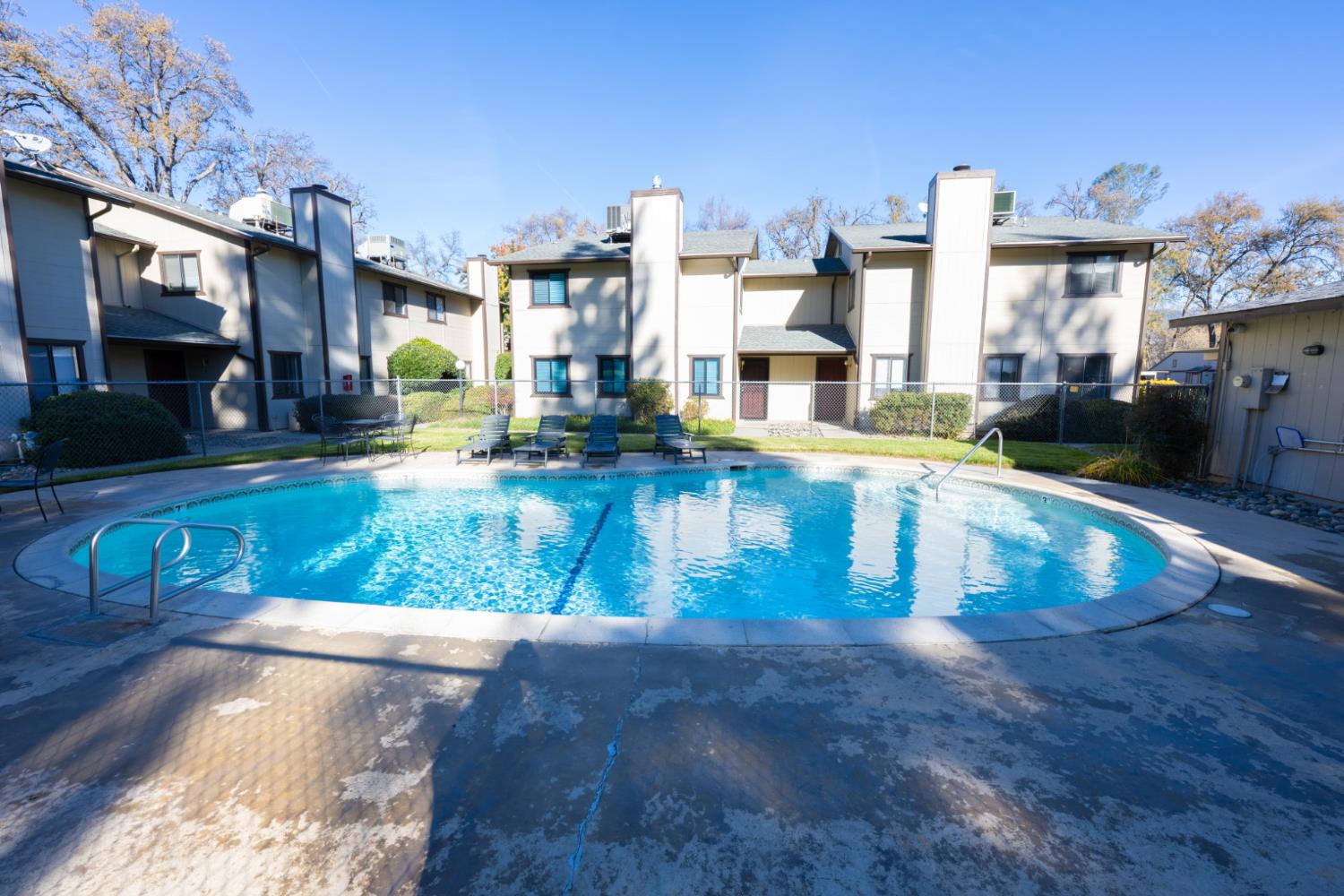 49400 River Park Rd #60, Oakhurst, CA 93644