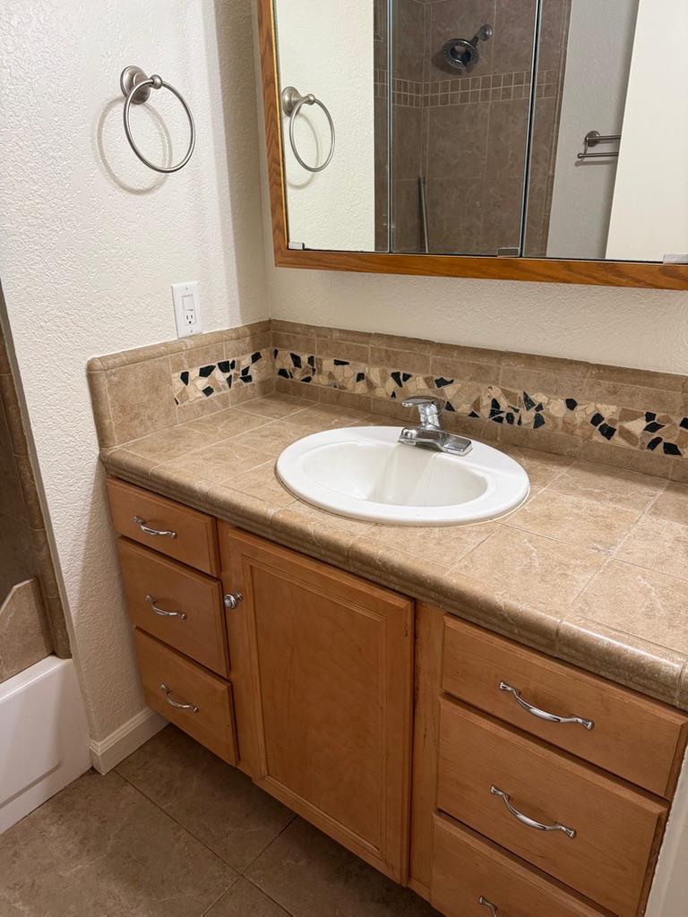 49872 Road 426, Oakhurst, CA 93644