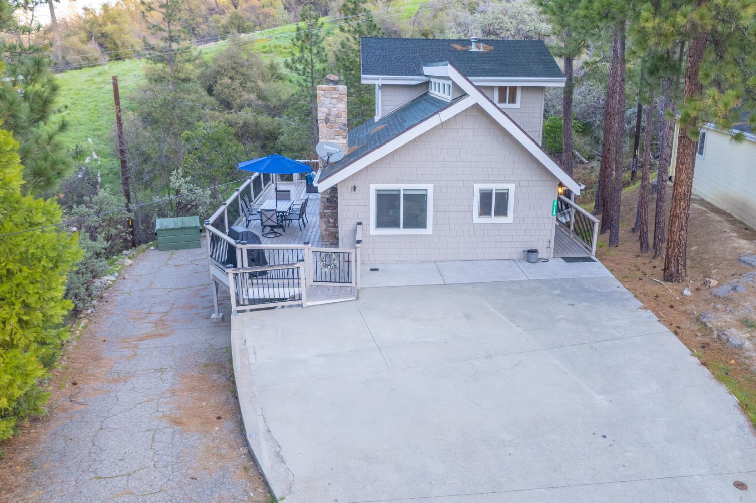 37748 Marina View Drive, Bass Lake, CA 93604