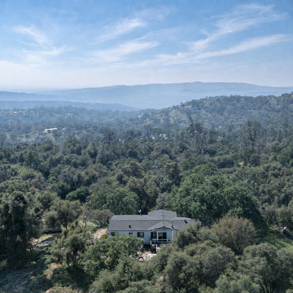 33404 Robinhood Dr, Coarsegold, CA 93614