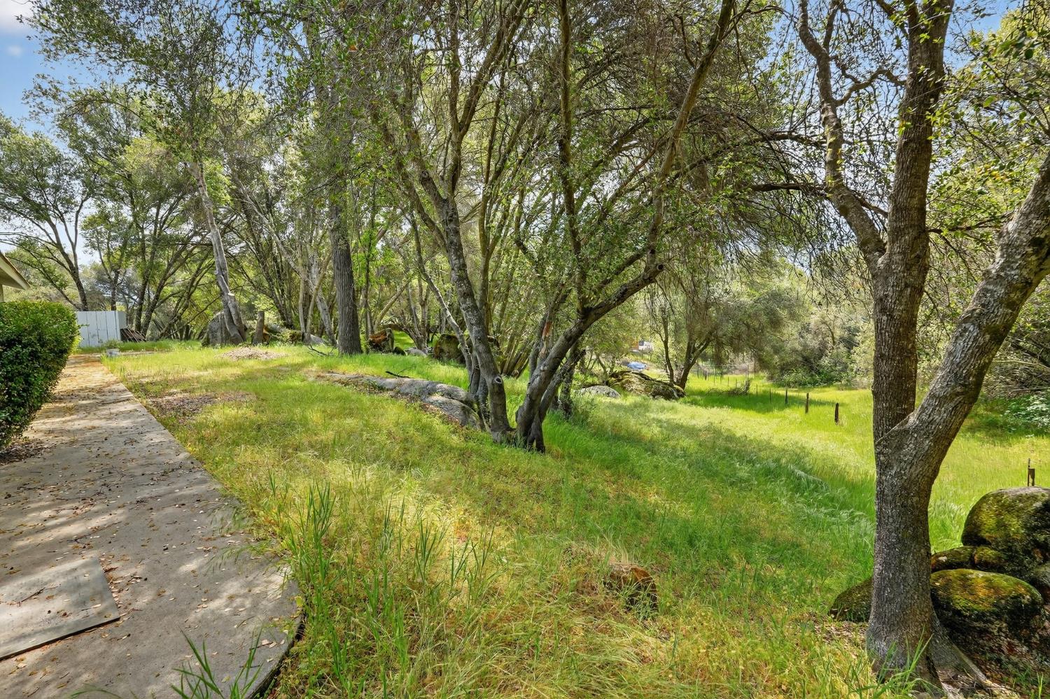40790 Hwy 49, Oakhurst, CA 93644
