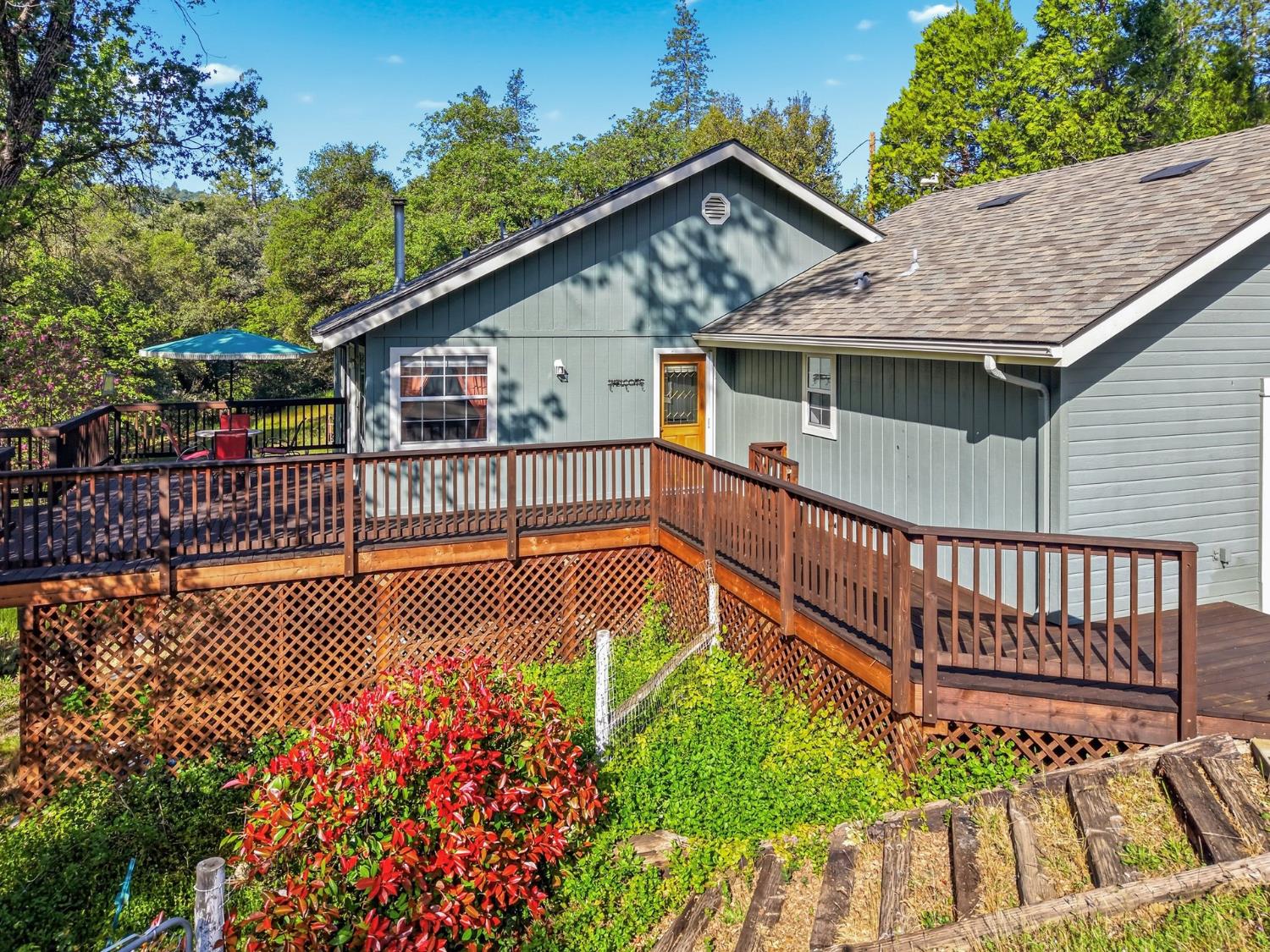 37927 China Creek Rd, Oakhurst, CA 93644